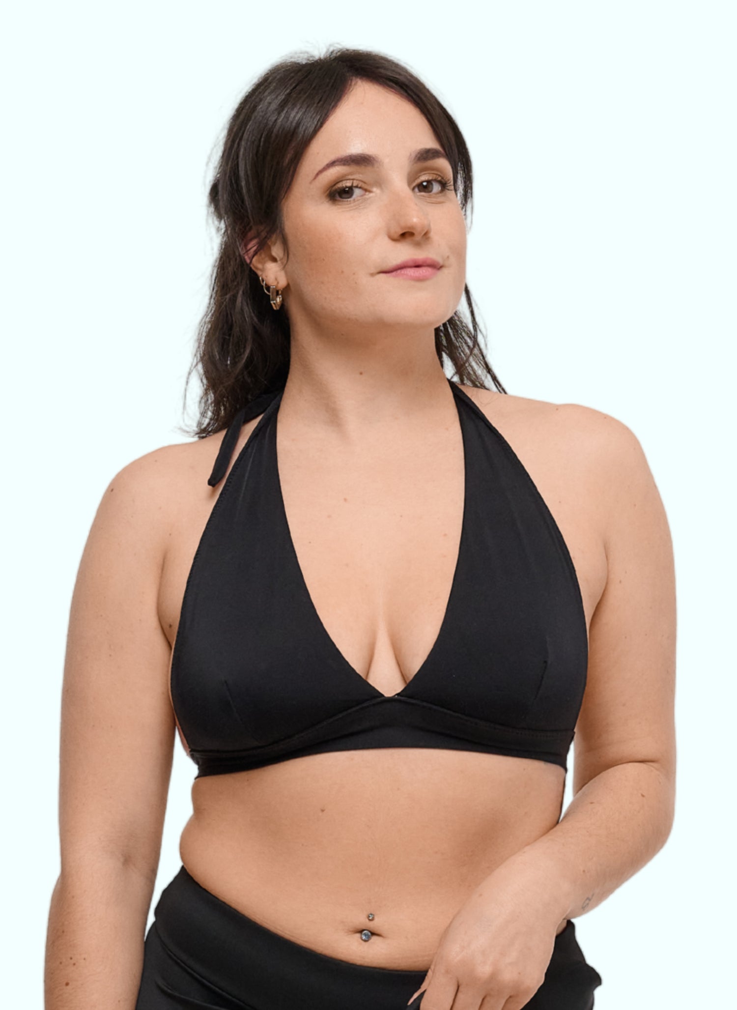 haut de maillot de bain noir dos nu femme